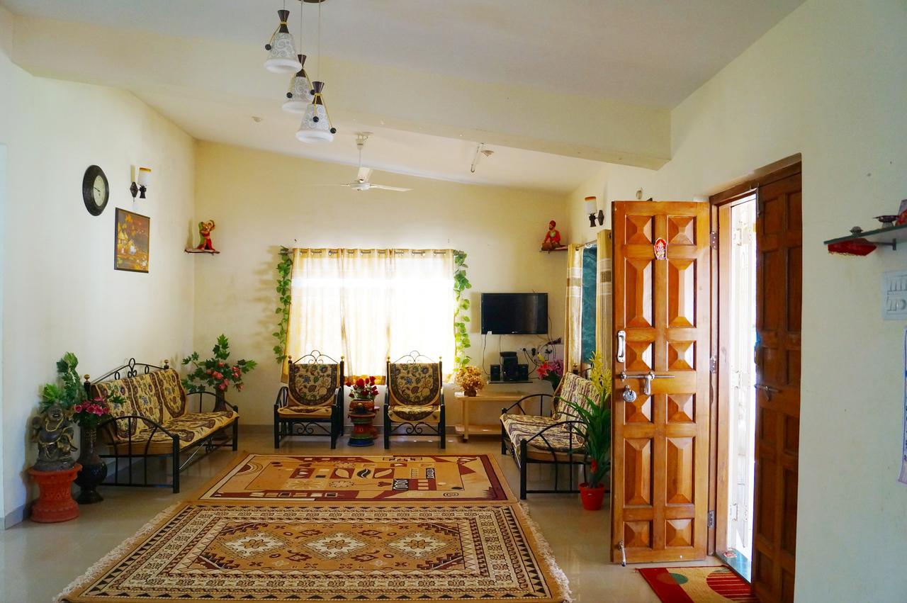Sadguru Sadan Apartman Pancsgani Kültér fotó